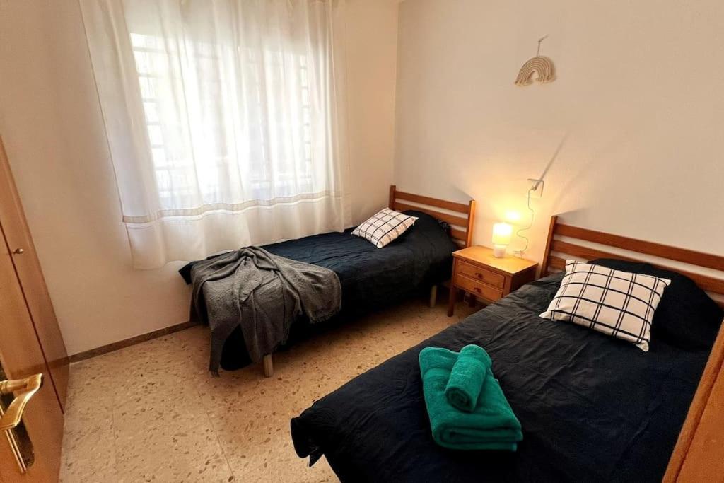 Azul 2 Bedroom Apartment In Salou Tarragona Esterno foto